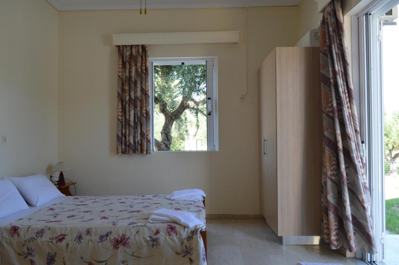 Panagiotis I & II Stds And Apts Циливи Екстериор снимка