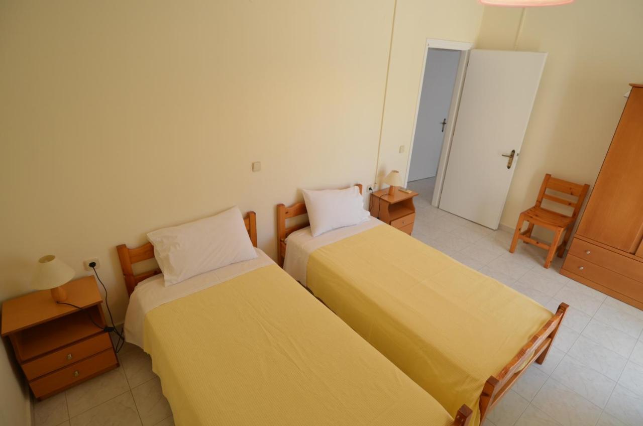 Panagiotis I & II Stds And Apts Циливи Екстериор снимка