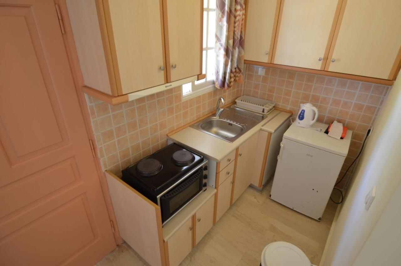 Panagiotis I & II Stds And Apts Циливи Екстериор снимка