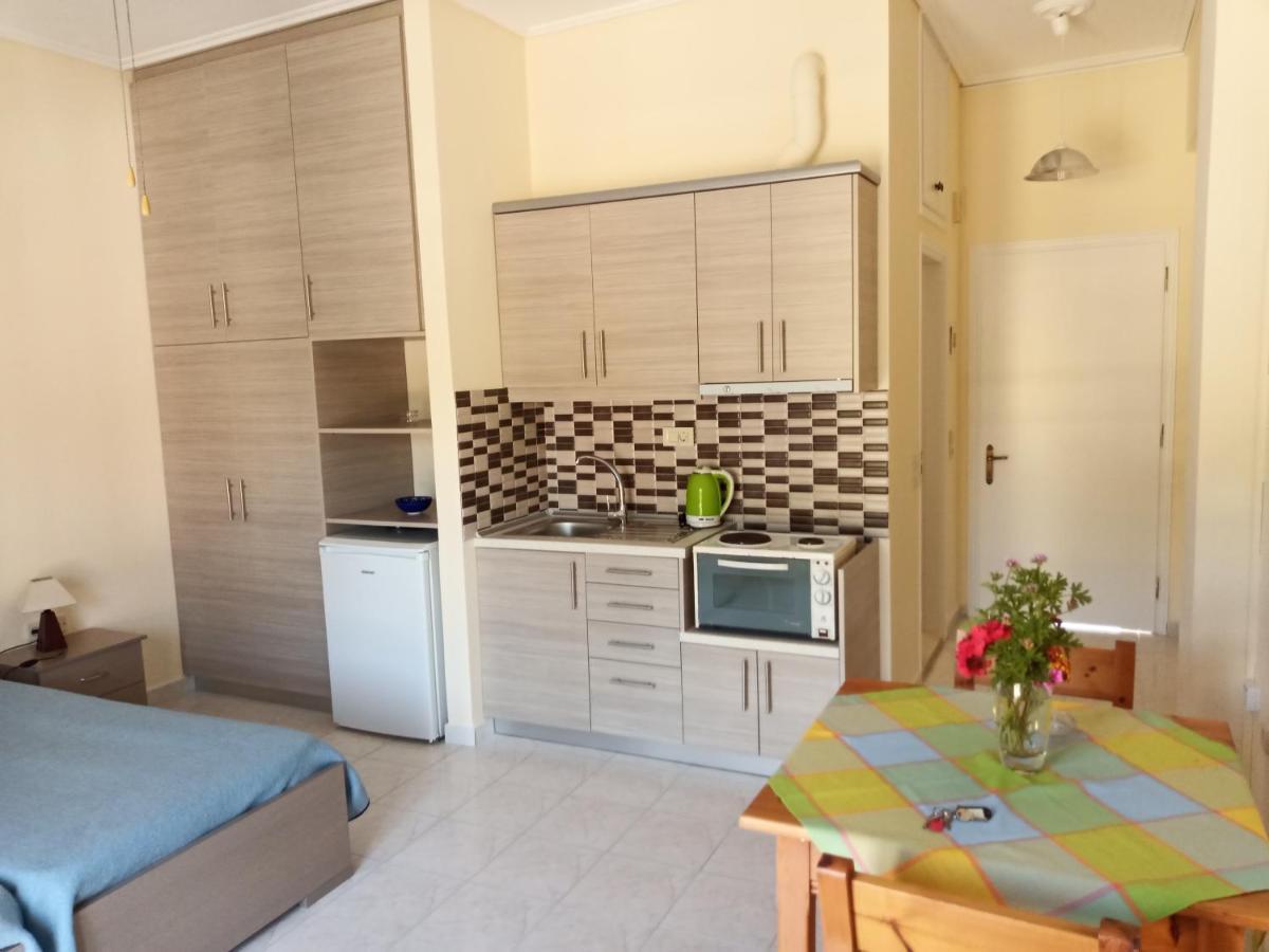 Panagiotis I & II Stds And Apts Циливи Екстериор снимка