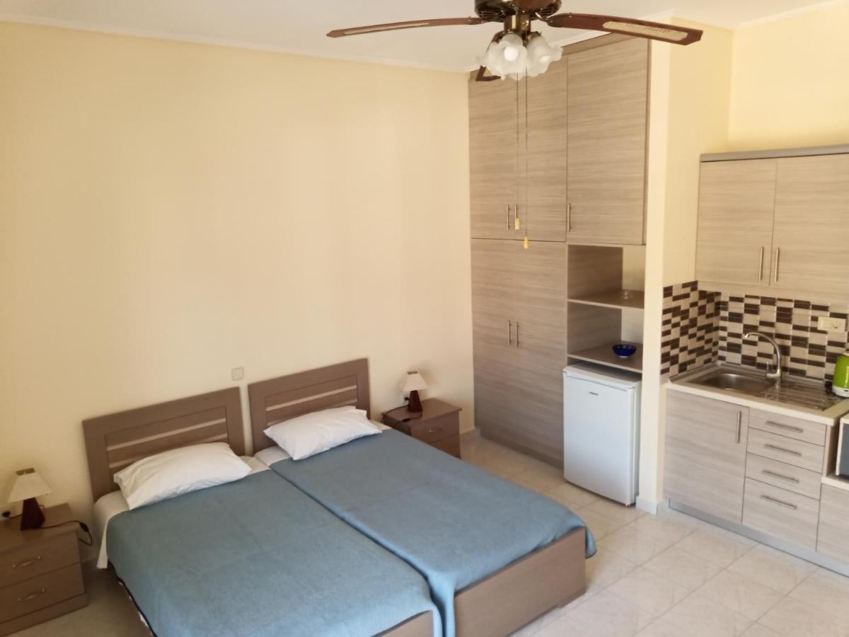 Panagiotis I & II Stds And Apts Циливи Екстериор снимка