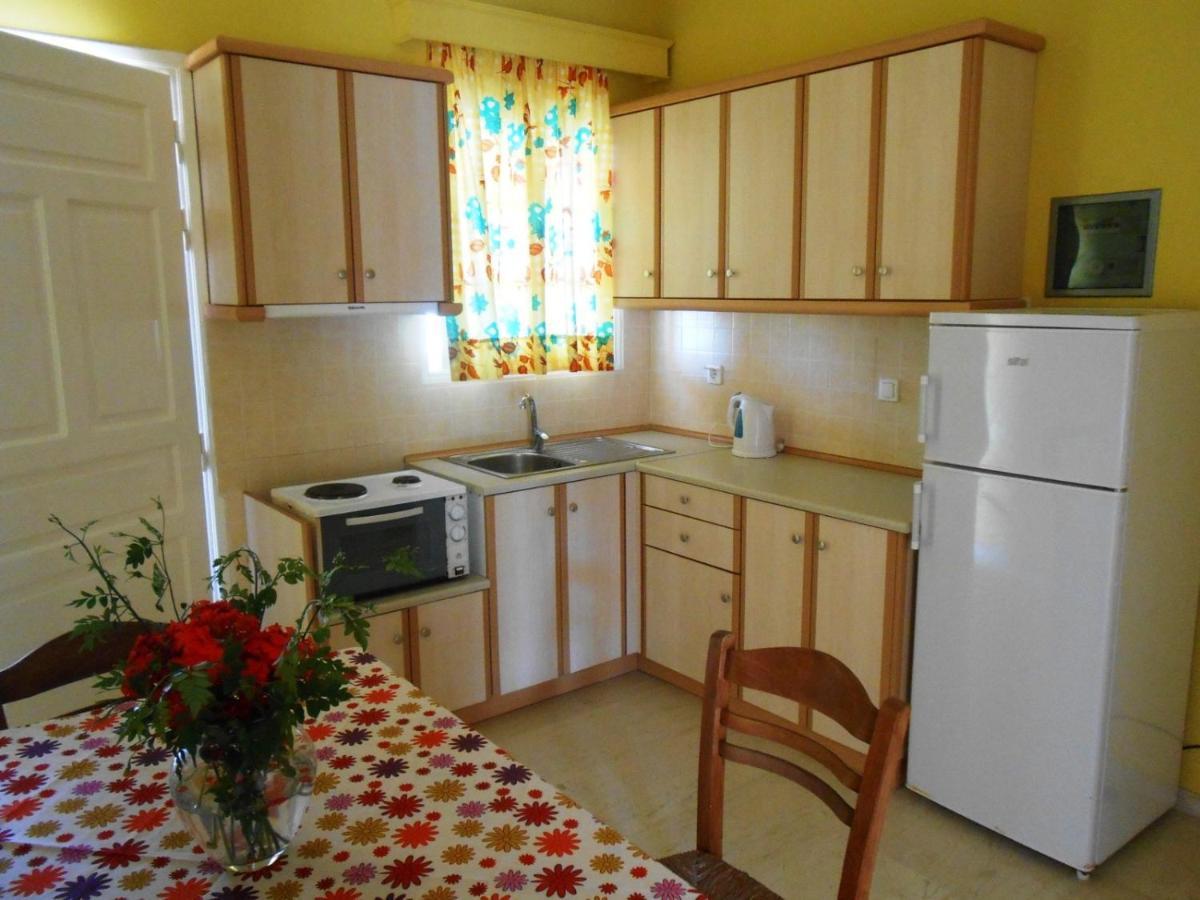 Panagiotis I & II Stds And Apts Циливи Екстериор снимка