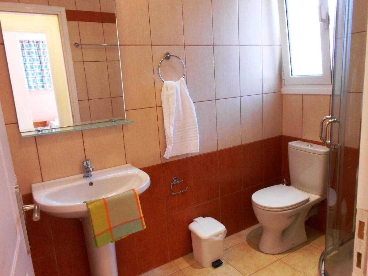 Panagiotis I & II Stds And Apts Циливи Екстериор снимка