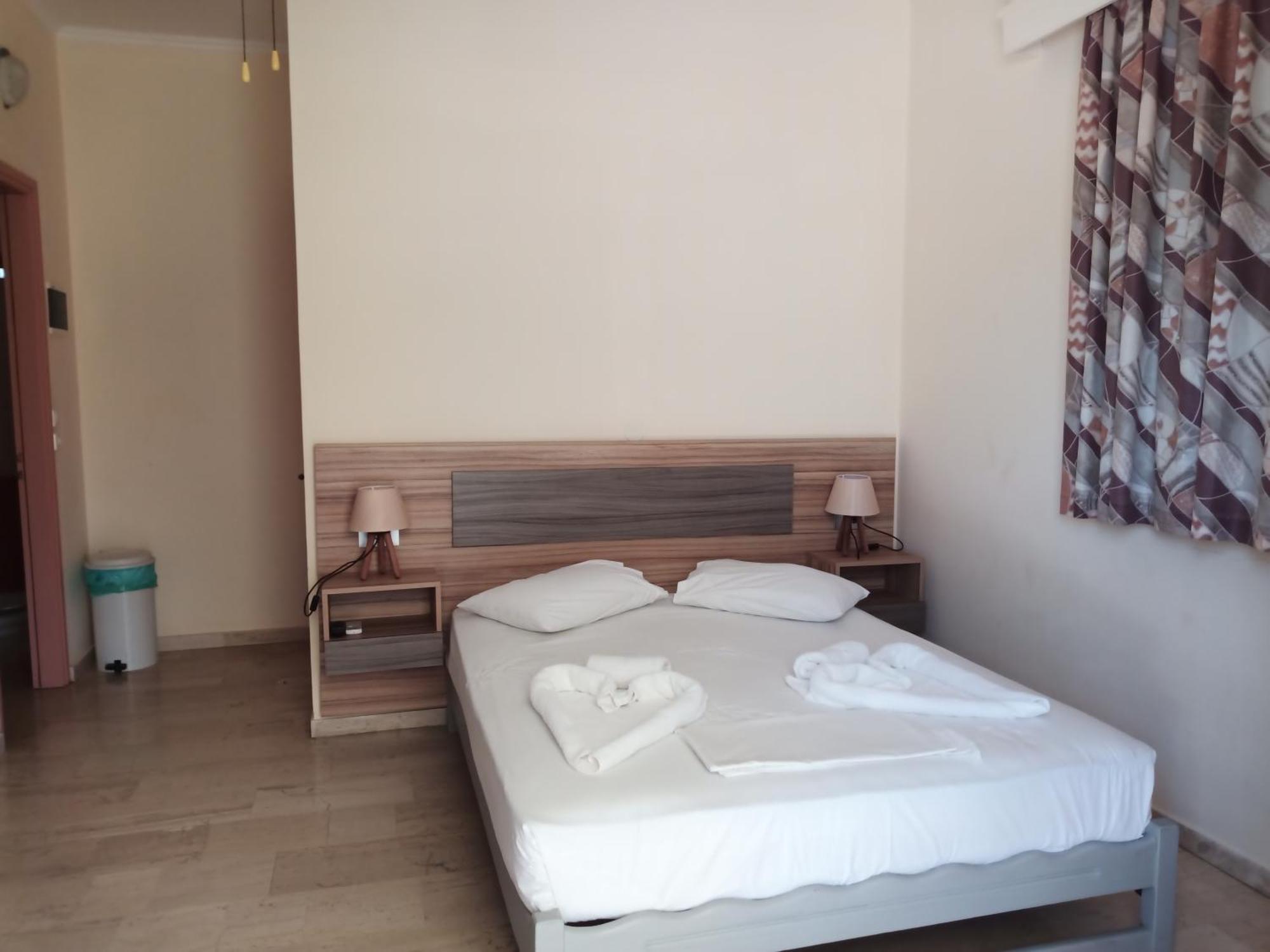 Panagiotis I & II Stds And Apts Циливи Екстериор снимка